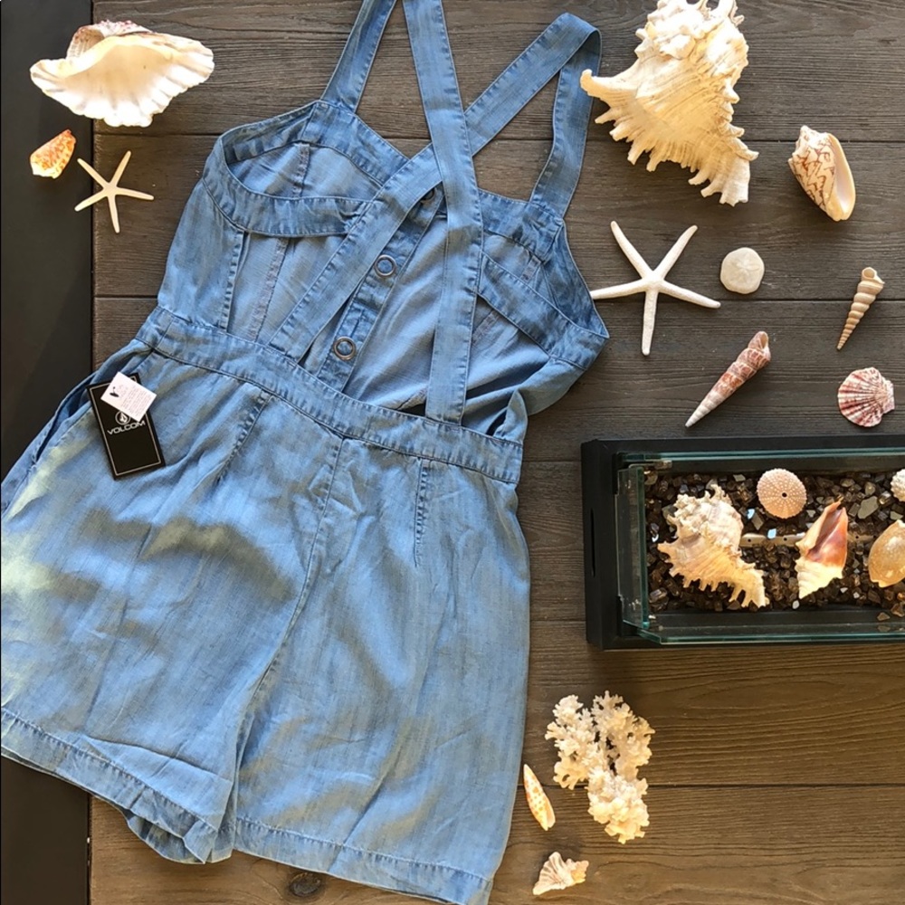 🌴🌼VOLCOM- SUNDAY STRUT ROMPER🌼🌴 - Picture 6 of 8